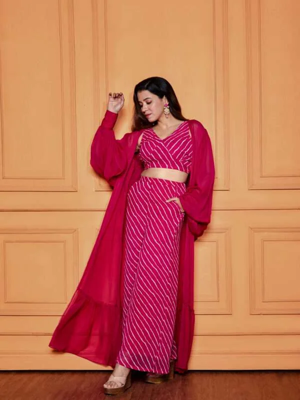 Buy Fuschia Pink Leheriya Co-ord Set with Shrug this festive season- NUD